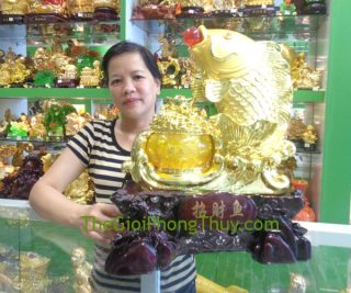 Chị Nguyệt – Khách hàng mua tượng Cá chép vàng bồn tụ bảo FA189