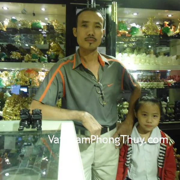 Anh Công - khách hàng mua Tỳ Hưu đá Hắc Ngà H012