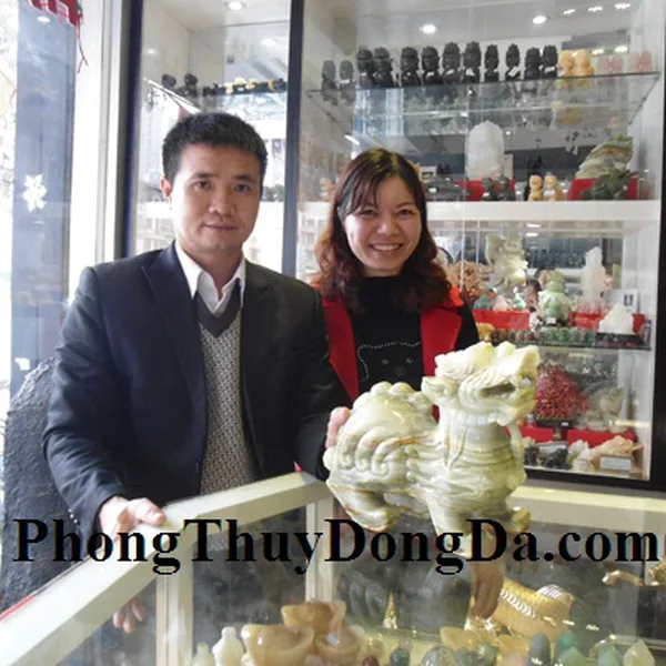 Chị Hà - khách hàng  mua tỳ hưu Bắc Kinh xanh khủng BKX-L