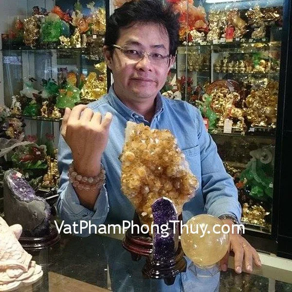 Anh Quang - Khách mua Bông thạch anh vàng H084-14852, chuỗi thạch anh tóc vàng S1103, Bông thạch anh tím H082,và chuỗi thạch anh tóc đồng S2053