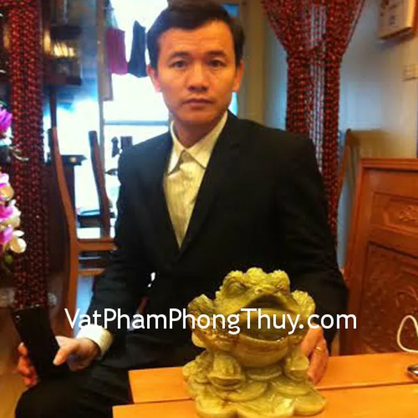 Anh/chị Sáu - khách hàng mua thiềm thừ cẩm thạch CTT-L