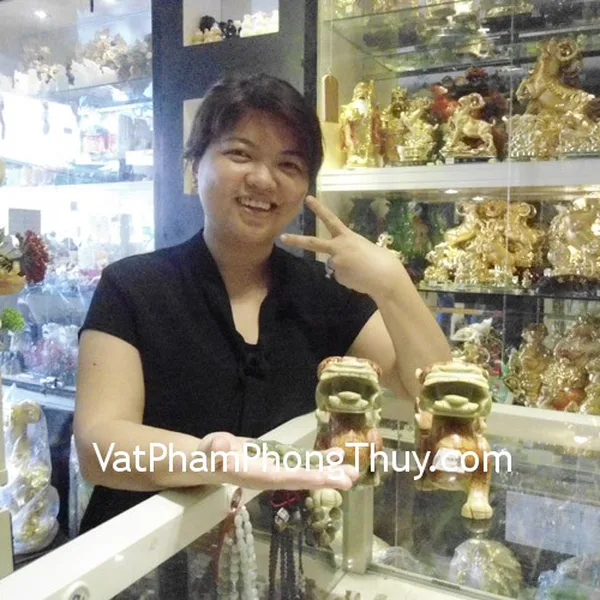 Chị Huệ - khách hàng Tỳ hưu tiêu ngọc xanh trung R002