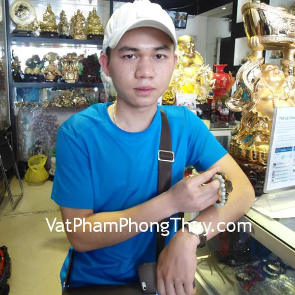 Anh Hưng - khách hàng mua vòng tay tỳ hưu mắt mèo, vòng tay ngọc Phỉ thúy