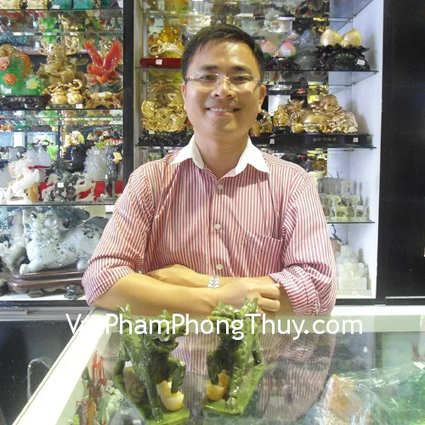 Anh Thành - khách hàng mua cặp kỳ lân đá Lam Ngọc M150