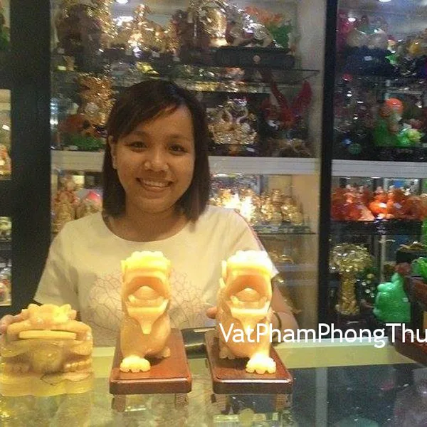 Chị Phương Mỹ - khách hàng mua Tỳ Hưu M015 và Thiềm Thừ M166