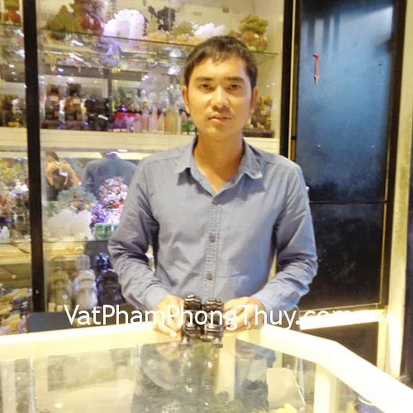 Anh Đại - khách hàng mua Tỳ hưu thạch anh đen HM012
