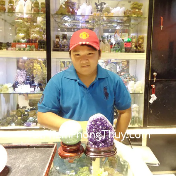 Cha con Anh Minh - khách hàng mua Quả cầu ngọc xanh Đông linh DT184-S4-3815, Bông thạch anh tím H089-7854