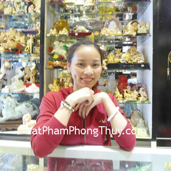 Chị Linh - khách hàng mua vòng tay phỉ thúy S6151, S6153, vòng tay hồng lục bảo S6108-S3-2670 và vòng tỳ hưu mắt mèo S026