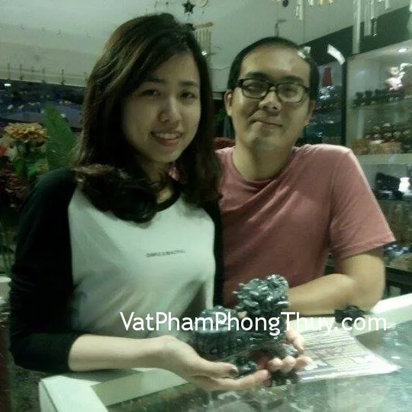 Chị Phương Thảo - khách hàng mua Tỳ Hưu Bắc Kinh đen trung BKD-M
