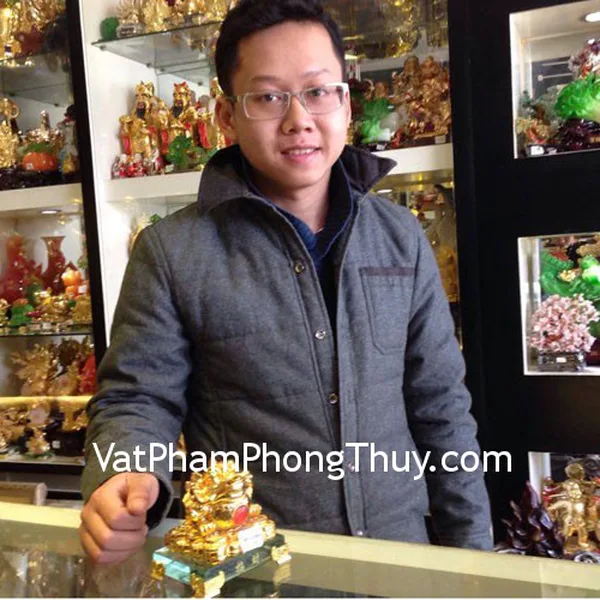 Anh Long - khách hàng mua thiềm thừ vàng kim H162G