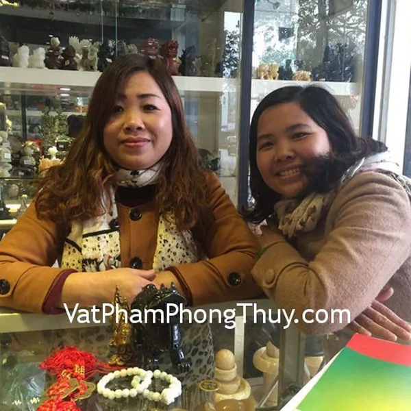 Chị Thanh - khách hàng mua tỳ hưu Bắc Kinh đen trung, gà trống đồng, tiền xu hoa mai