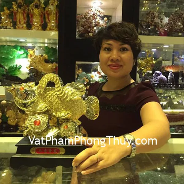 Chị Hương - khách hàng mua tượng cá kim long A196
