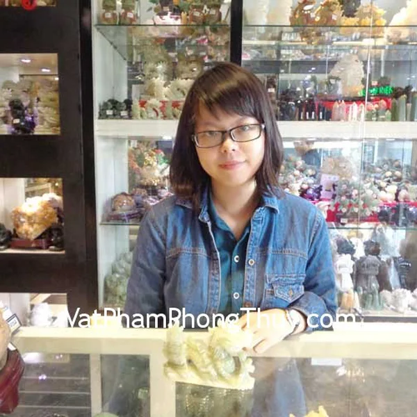 Chị Thanh - khách hàng mua Rồng Cẩm thạch nằm nhỏ N076-1,  Tỳ hưu trên bao tiền Hoàng long S594