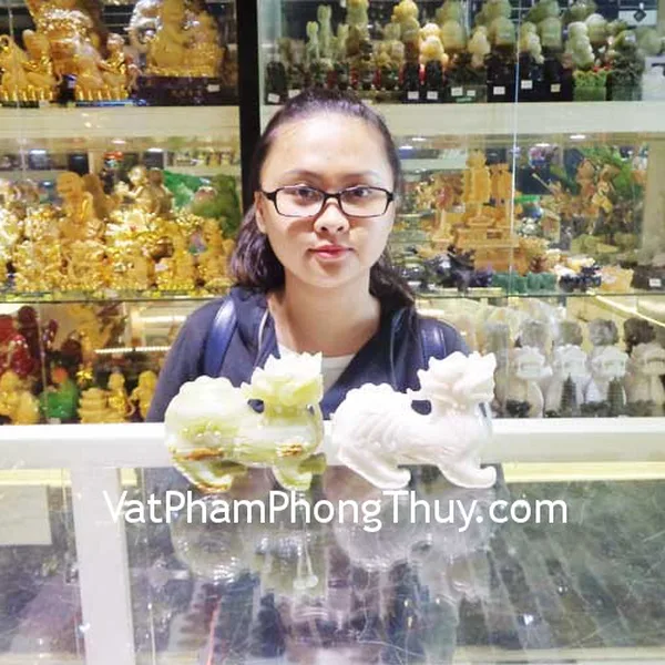 Chị Hiền - Tỳ hưu Bắc kinh trắng trung BKT-M, Tỳ hưu Bắc kinh xanh trung BKX-M