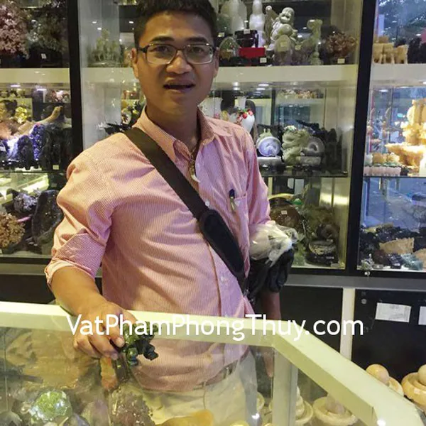 Anh Trinh - khách hàng mua long quy đá lam ngọc M035