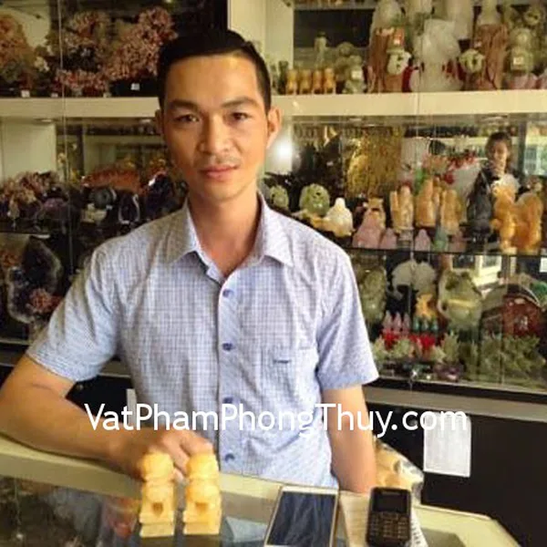 Anh Công Anh - khách hàng mua tượng sư tử hoàng long H036