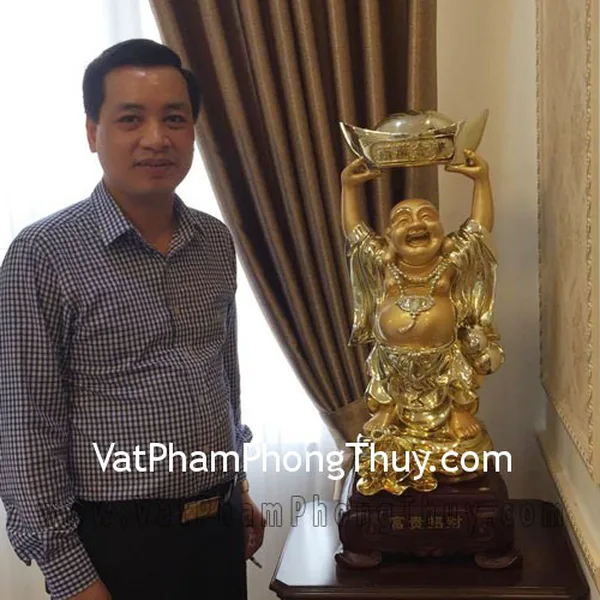 Anh Long - khách hàng mua tượng phật di lặc H237G