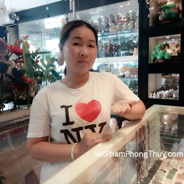 Chị Khánh - khách hàng mua mặt Tỳ Hưu thạch anh vàng vảy rồng S764