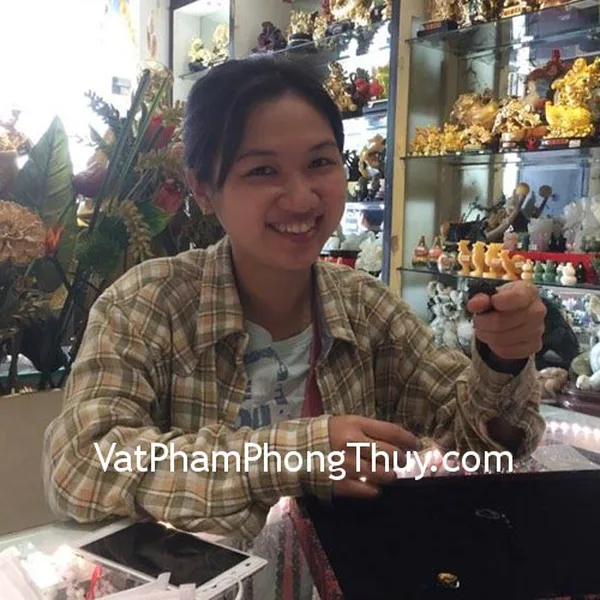 Chị Chúc Cầm- khách hàng mua mặt nhẫn Tỳ hưu thạch anh tím S750 và Nhẫn tỳ hưu ngọc phỉ thúy S2030