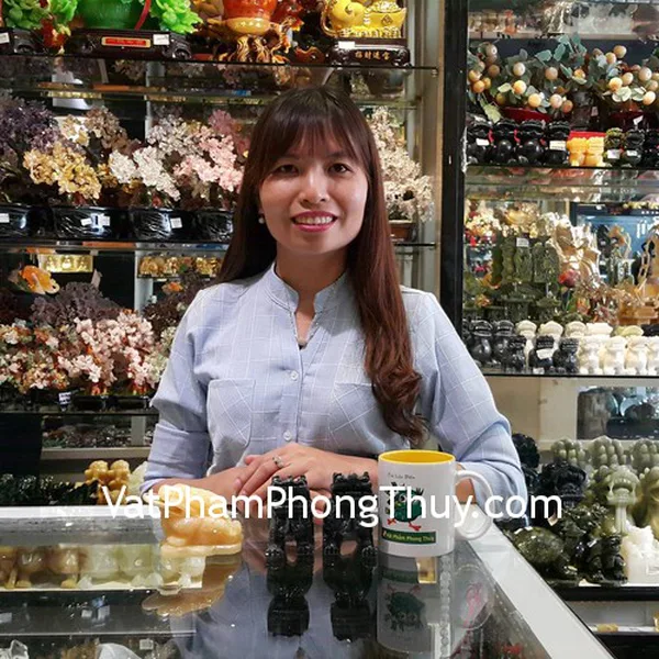 Chị Hà - khách hàng mua cặp tỳ hưu bắc kinh chuẩn BKD-S và thiềm thừ hoàng long GM022