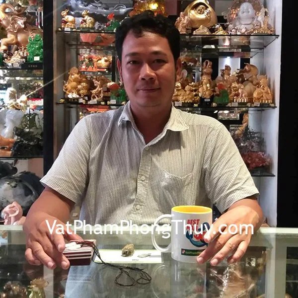 Anh Dứt - khách hàng mua mặt tỳ hưu ngọc phỉ thúy S5151-4191 và mặt ve ngọc phỉ thúy S6509