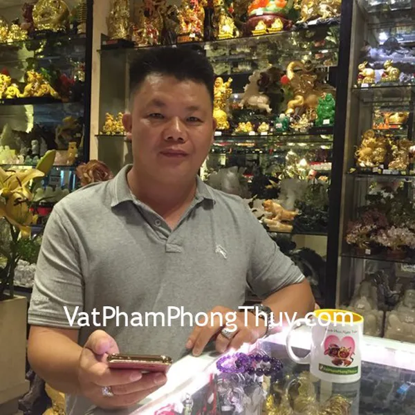 Anh Văn- khách hàng mua chuỗi thạch anh tím đậm Uruguay S6360-S3-2999 và S6360-S3-1021