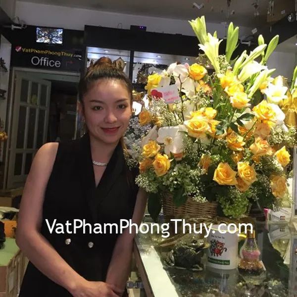 Chị Xuân Hồng- khách hàng mua cóc lam ngọc GM024, hồ lô ngũ hành K031, và tỳ hưu mặt nhẫn thạch anh S757,S6485, nhẫn mã não S6468 và S6499
