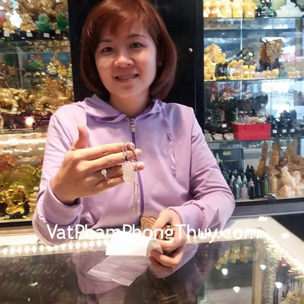 Chị Hồng - Khách hàng mua Hồ Ly Ngọc Tủy S6347