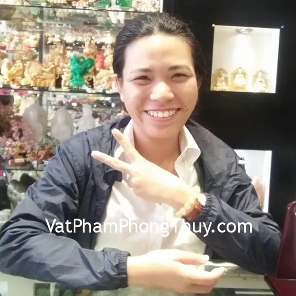 Chị Hằng - Khách hàng mua chuỗi thạch anh tóc vàng S6227