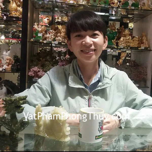 Chị Tiên-khách hàng mua rồng cẩm thạch nằm nhỏ N076-1 và rồng lam ngọc GM040
