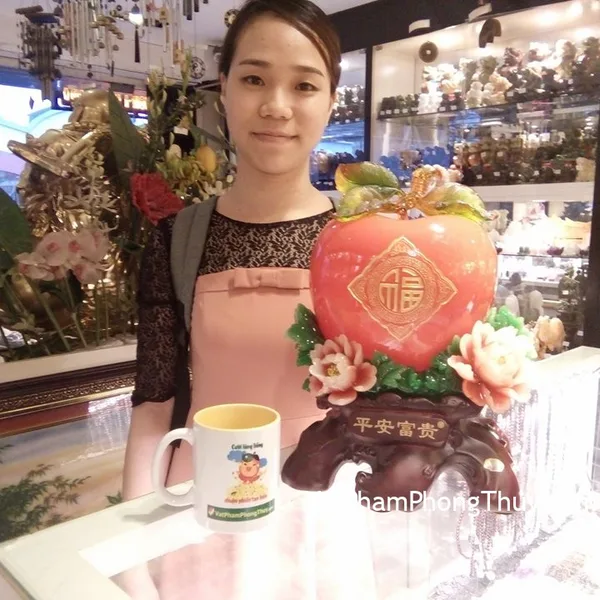 Chị Hà - khách hàng mua tượng Đào phú quý H331G