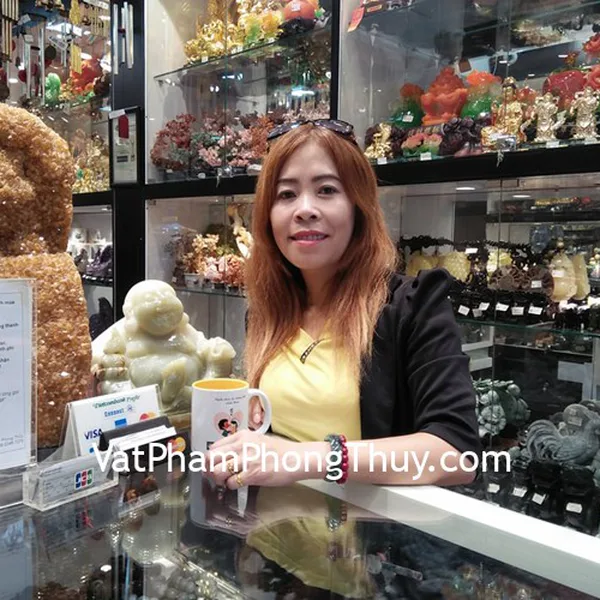 Chị Thanh- khách hàng mua vòng ngọc Myanmar VM103-S1-7000 và hồ ly hắc ngà S6348