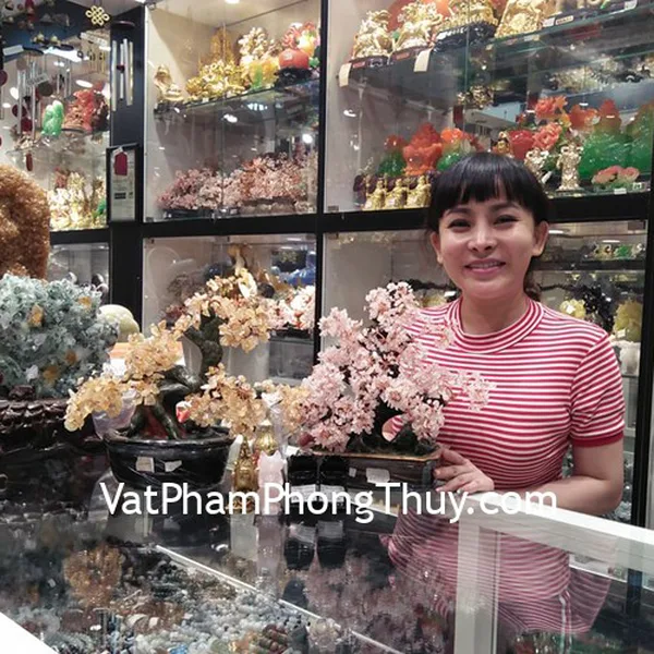 Chị Kiều- khách hàng mua cây tài lộc thạch anh KC071 và KC076, tỳ hưu hắc ngà GM009, hồ ly đứng GM123 và hồ lô trơn trung D207