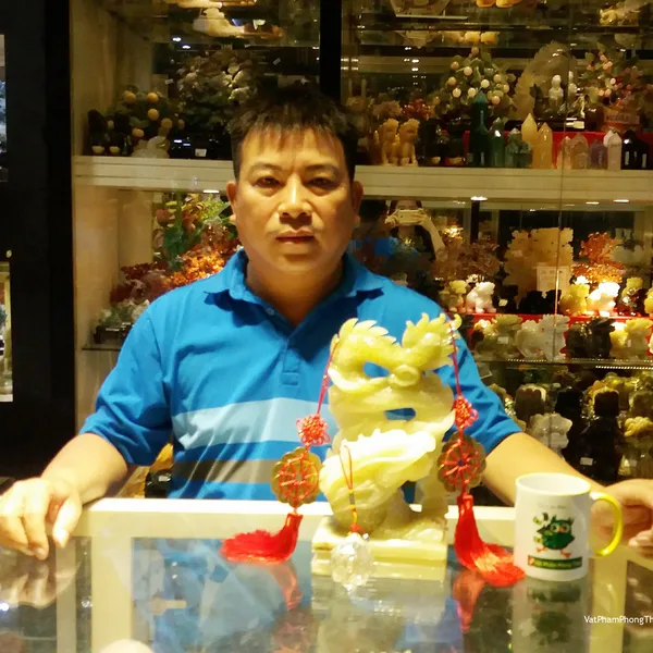 Anh Thủy - khách hàng mua Rồng cẩm thạch N074, Quả cầu treo pha lê S6282, xâu tiền hoa mai thập toàn CC2024