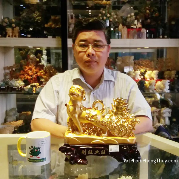 Anh Đạt - khách hàng mua Chó vàng kéo xe vàng C023A