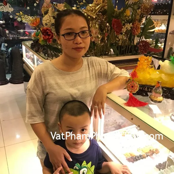 Chị Hân - khách hàng mua tỳ hưu kéo bắp cải C046A, hồ lô ngũ hành GM101, mai hoa thập toàn thập mỹ CC2024