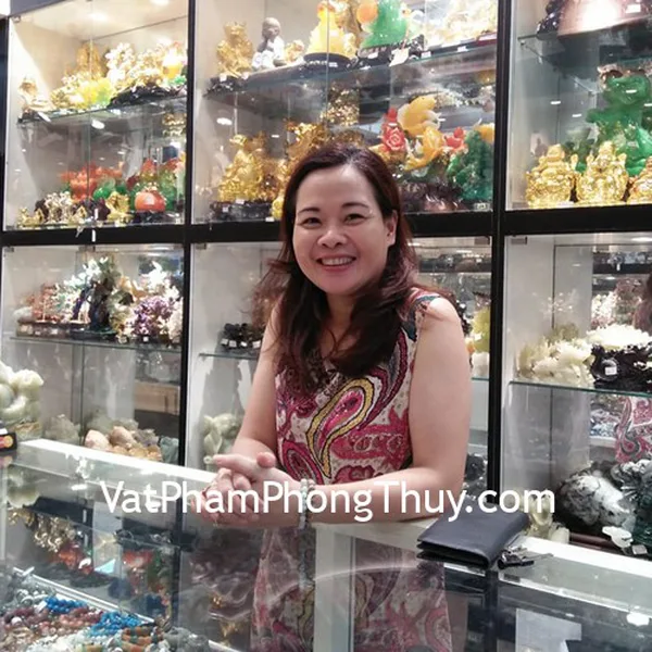 Chị Oanh- khách hàng mua Chuỗi ngọc Phỉ Thúy khúc xen hạt lựu S6692, Chuỗi phỉ thúy có phật di lạc S6695 và Bắp cải xanh nhỏ đế thuỷ tinh C169A