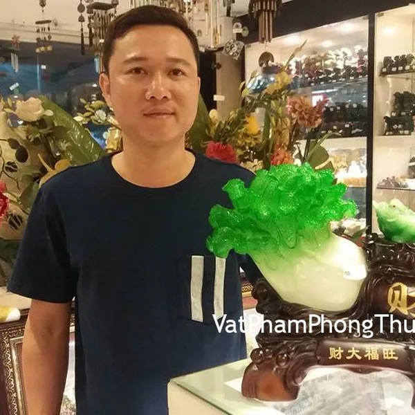Anh Tuyến - khách hàng mua bắp cải có thiềm thừ xanh C162A