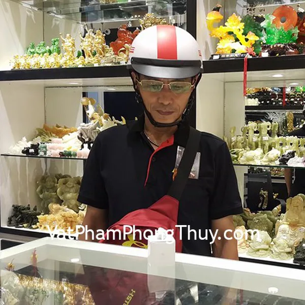 Chú Hòa - khách hàng mua mặt tỳ hưu phỉ thúy đốm vân xanh S6632-6725