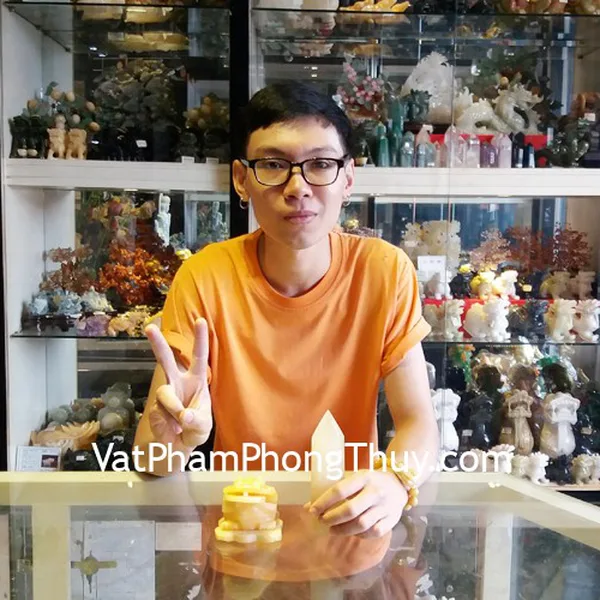 Anh Danh - khách hàng mua Thiềm thừ Hoàng long GM022, Trụ thạch anh vàng GM053-874, Chuỗi tỳ hưu Hoàng long S6010