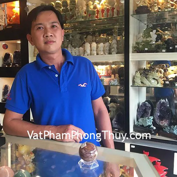 Anh Nam - khách hàng mua quả cầu đá đỏ Hải Dương GM147-S5-1065