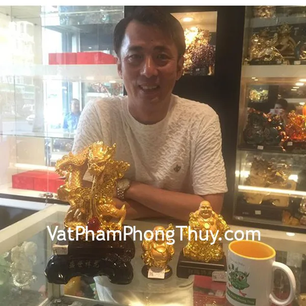 Anh Santo- khách hàng mua tượng rồng vàng và phật di lặc