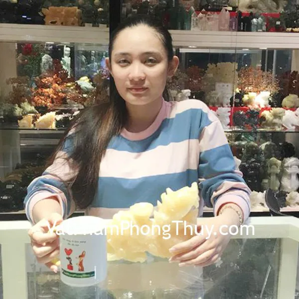Chị Trang - khách hàng mua Tỳ hưu Hoàng long HM015