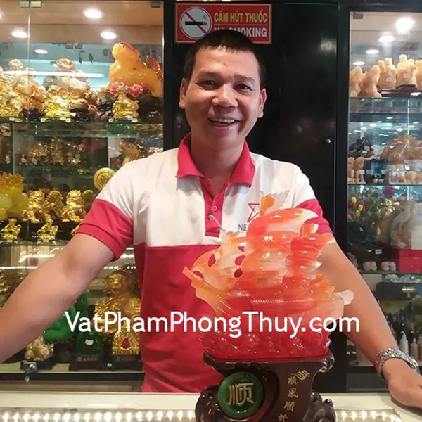 Anh Giang - Khách hàng mua Thuyền buồm rồng đỏ trên dòng sông cá C187A