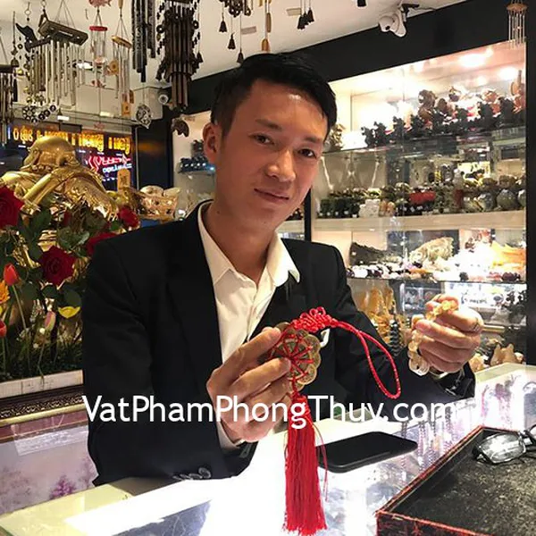 Anh Nhiều - khách hàng mua chuỗi thạch anh tóc vàng S6226-S5-2998, xâu tiền mai hoa 10 cánh CC2024