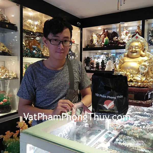 Anh Đạt - khách hàng mua mặt tỳ hưu phỉ thúy ngậm gậy như ý S6329