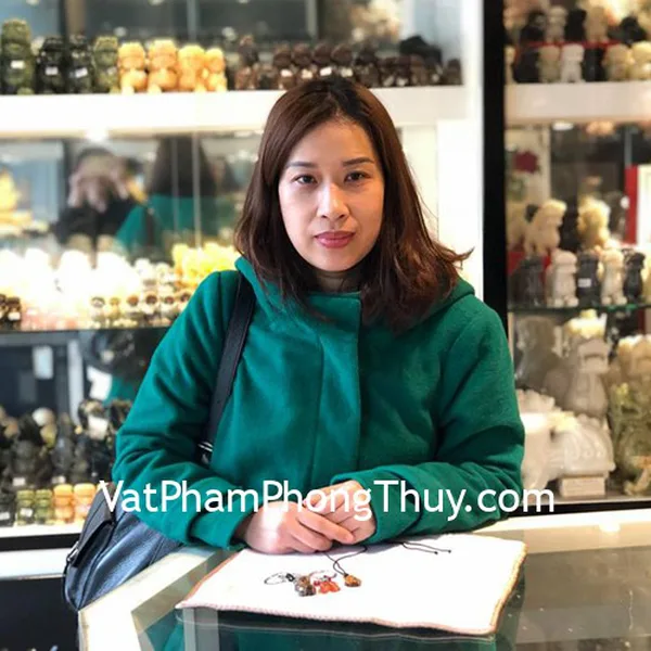 Chị Hà - khách hàng mua móc khóa tỳ hưu S6096,S6418