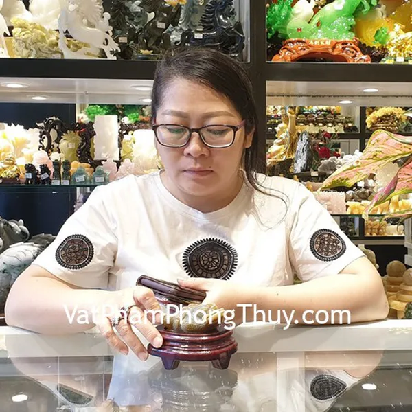 Chị Mai Ngọc - khách hàng mua cây tài lộc KC104, chuông gió đá và thiềm thừ ngọc tủy TT-NT