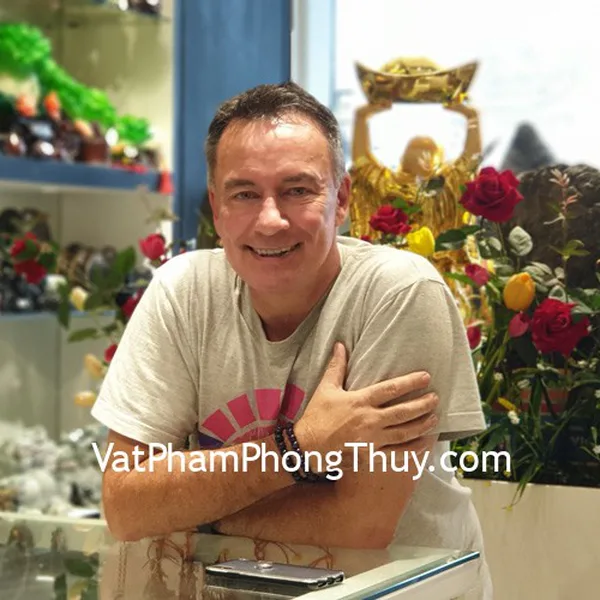 Mr. Mick Thomas - khách hàng chuỗi thạch anh tím đậm A S6651-S3-2260 và S6651-S3-1815