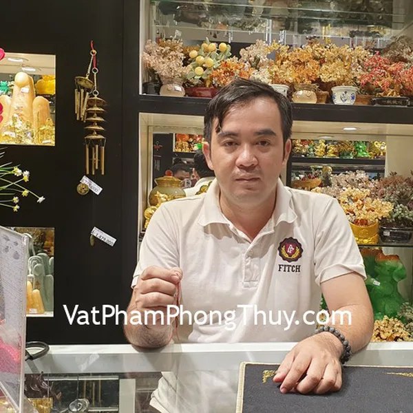 Anh Lý - khách hàng mua vòng tay đá nham thạch S6655